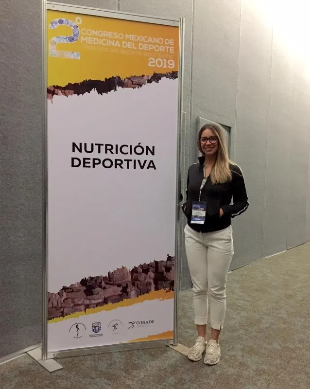 Andrea Herrera en un congreso de nutrición deportiva